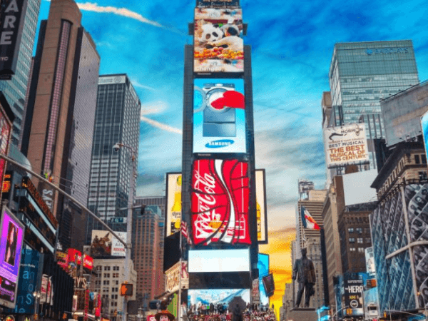 Le 8 città degli USA che non vale la pena visitare, secondo l'IA