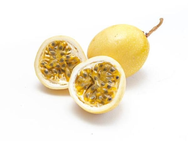 The five fruits that have a high level of natural proteins