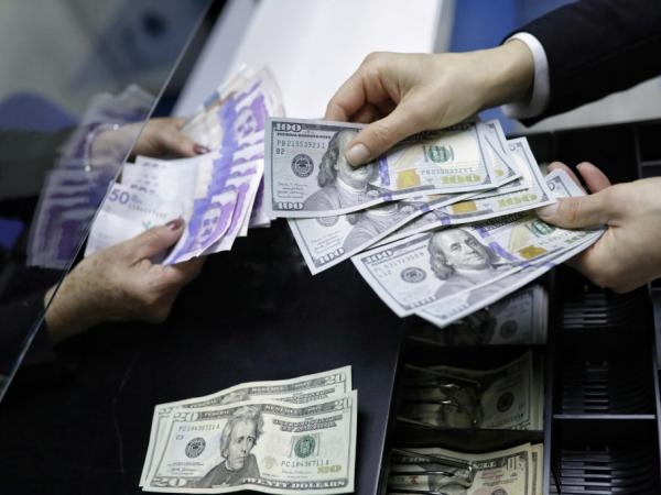 Налог на денежные переводы: как законопроект Трампа о мегабюджете повлияет на Колумбию