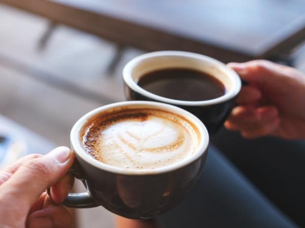 I medici dicono se il caffè aumenta davvero la pressione sanguigna: ecco cosa hanno detto