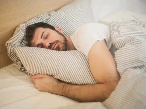Il segreto per un sonno ristoratore: la bevanda consigliata dagli esperti