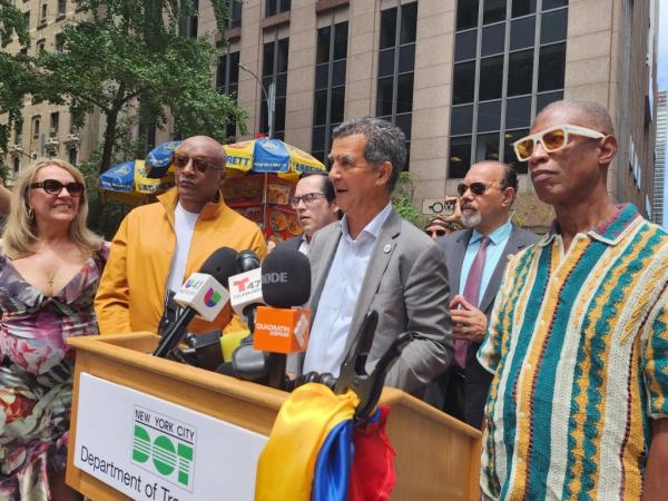 Guayacán Orquesta recibe homenaje en Nueva York por el 215 aniversario de Colombia