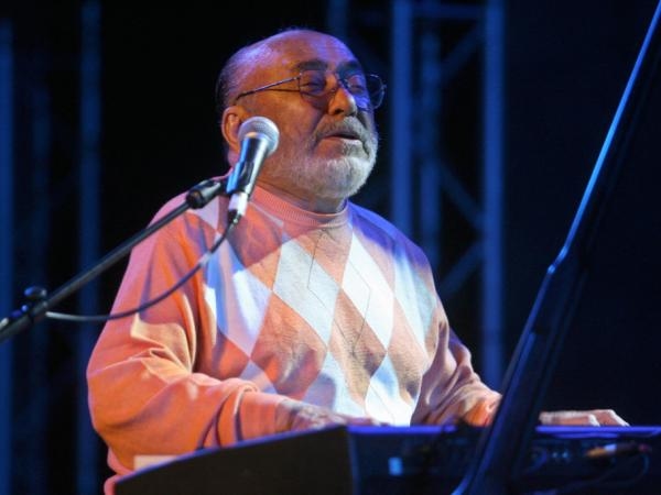 El barrio latino de Harlem (EE. UU.) despide al legendario pianista Eddie Palmieri