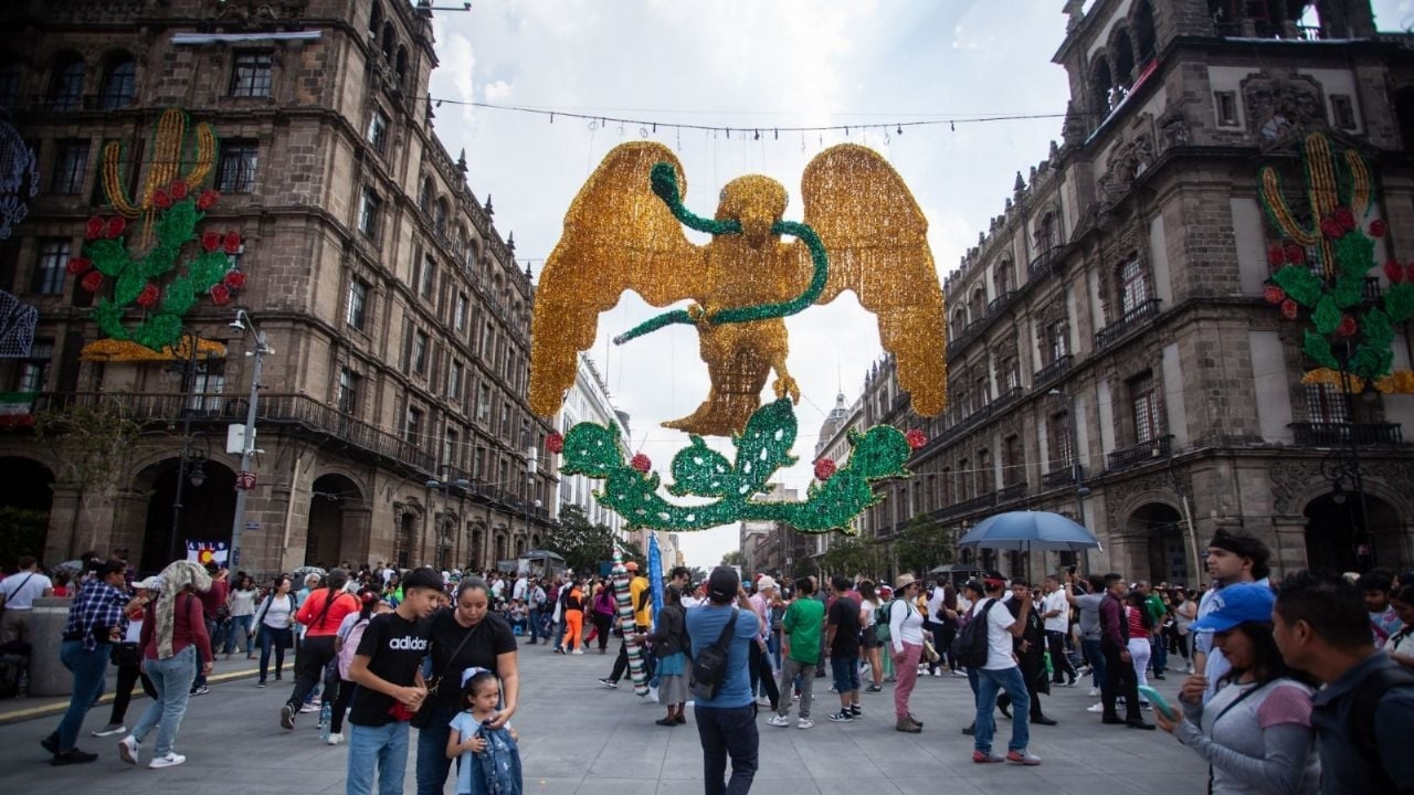 Fiestas Patrias 2025: List of prohibited objects and artists in Mexico City's Zócalo