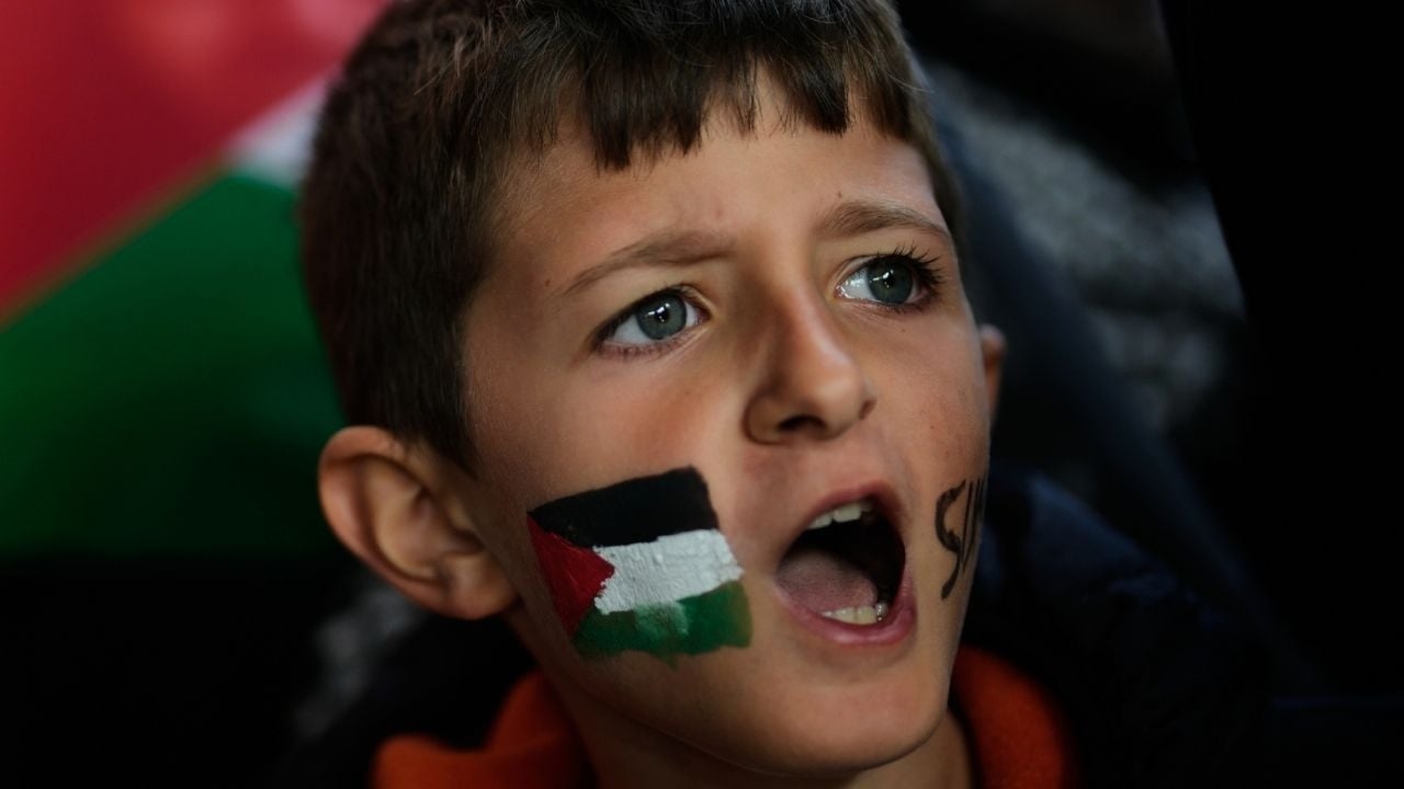 Hundreds of thousands of people march in Türkiye in support of the Palestinians.