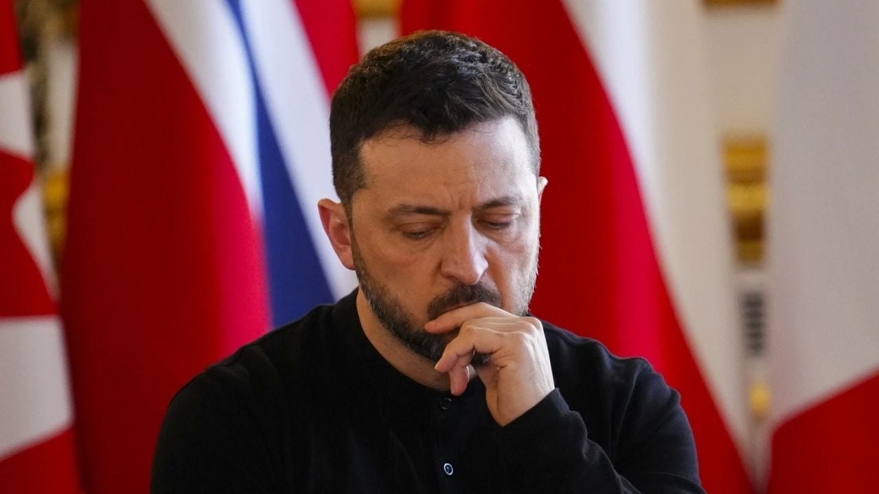 Zelensky kondigt aan dat hij Poetin volgende week donderdag in Istanbul persoonlijk verwacht.