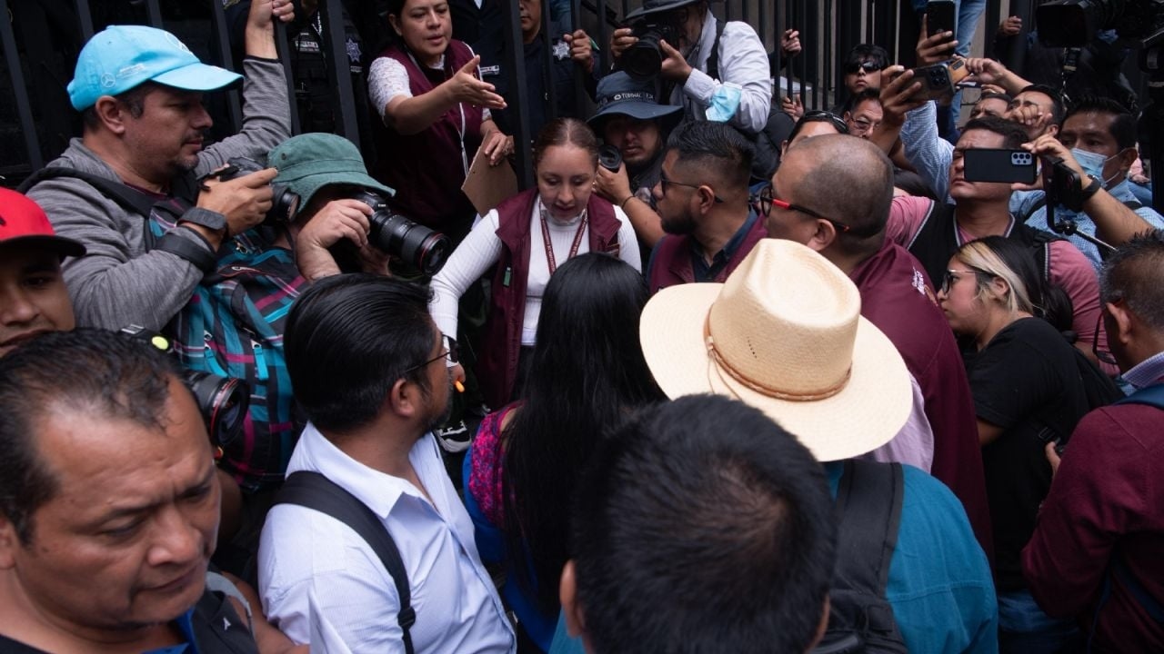 CNTE-Demonstranten stürzen die Straßen Reforma und Circuito Interior ein
