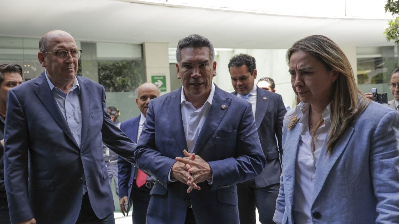 Tras gresca, &quot;Alito&quot; Moreno acude a sesión extraordinaria convocada por Noroña