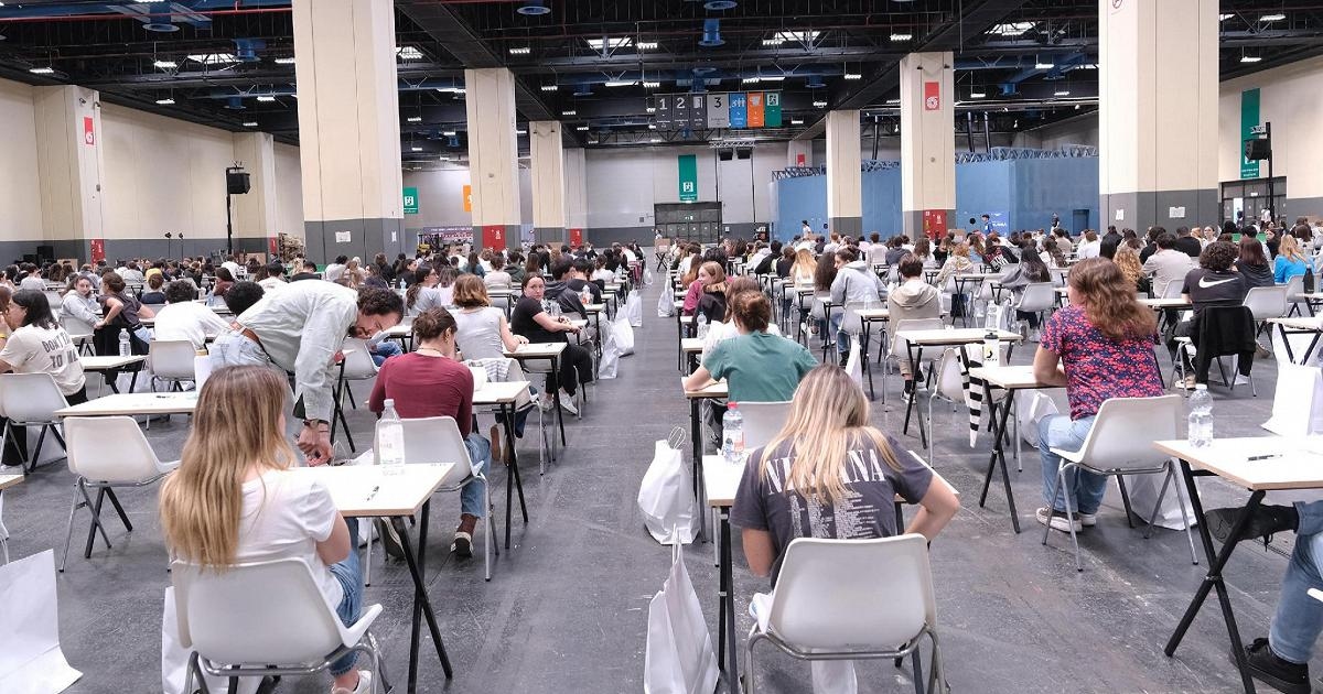 Abolição do número limitado de vagas na faculdade de medicina, a reforma aprovada pelo Conselho de Ministros
