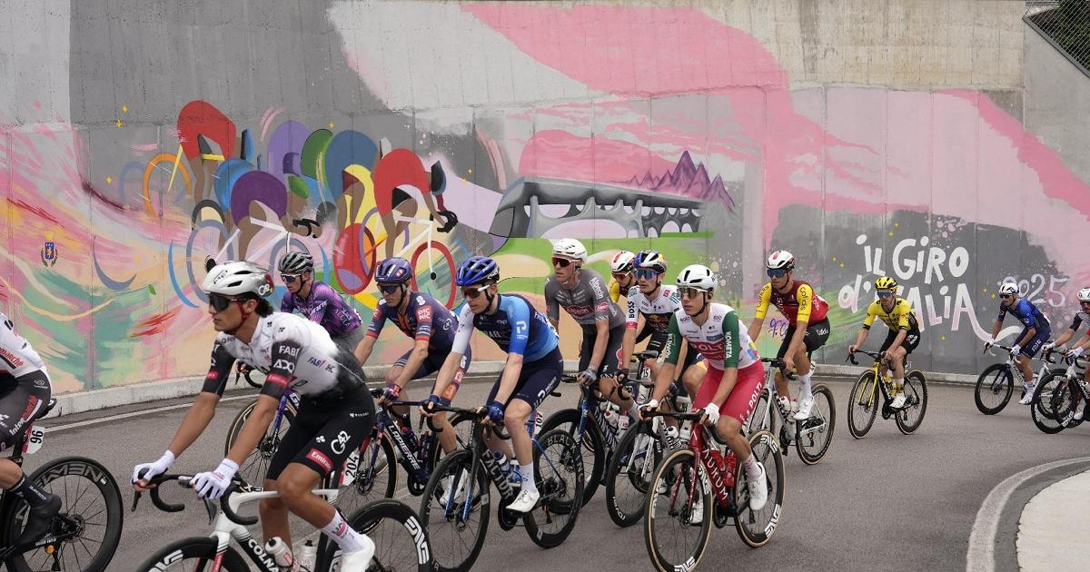 Giro de Italia, de Potenza a Nápoles la etapa más larga: sigue la retransmisión en directo