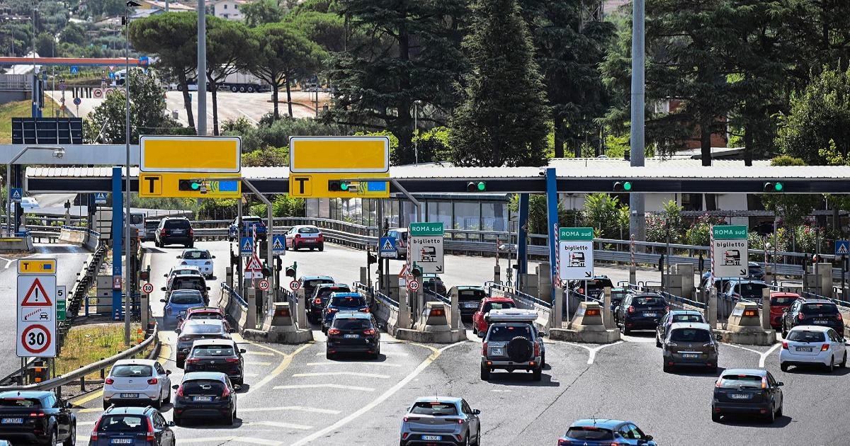Kırmızı bayraklı hafta sonu: 13 milyon İtalyan seyahat ediyor