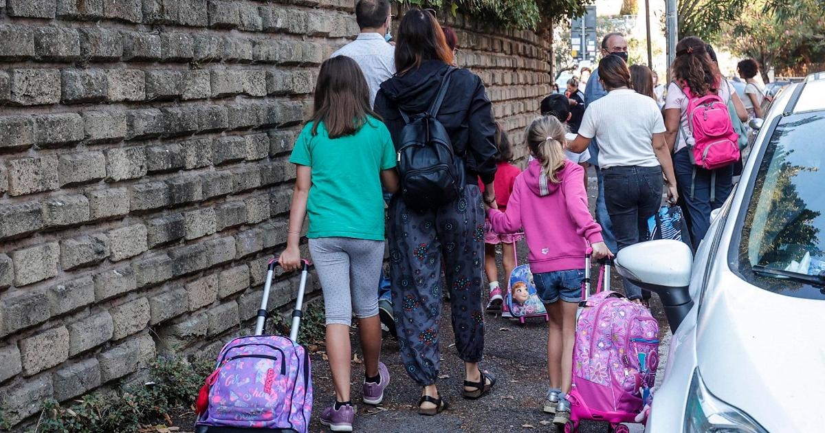 Escolas e número de alunos estão diminuindo em Friuli-Venezia Giulia: o declínio demográfico está penalizando as classes.