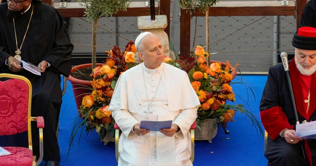 Молитва о мире, проповедуемая Святым Эджидио, Папой Римским: «Миру нужны миротворцы».