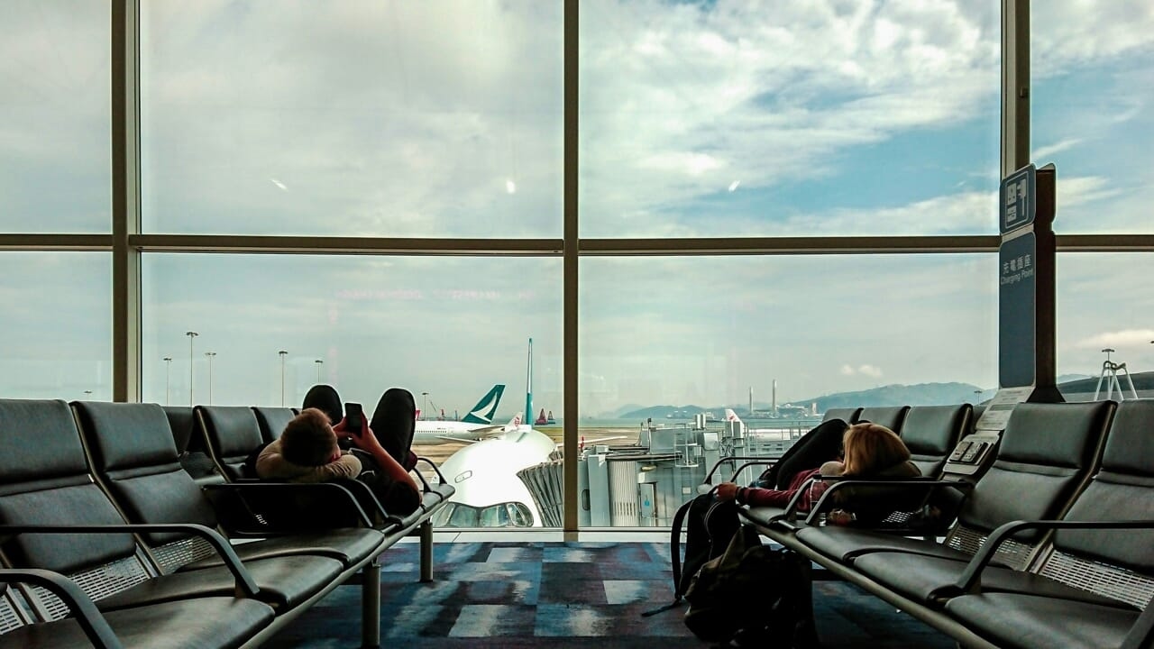Vlucht net geannuleerd op de luchthaven? Lees hier wat u moet doen en wie de compensatie betaalt.