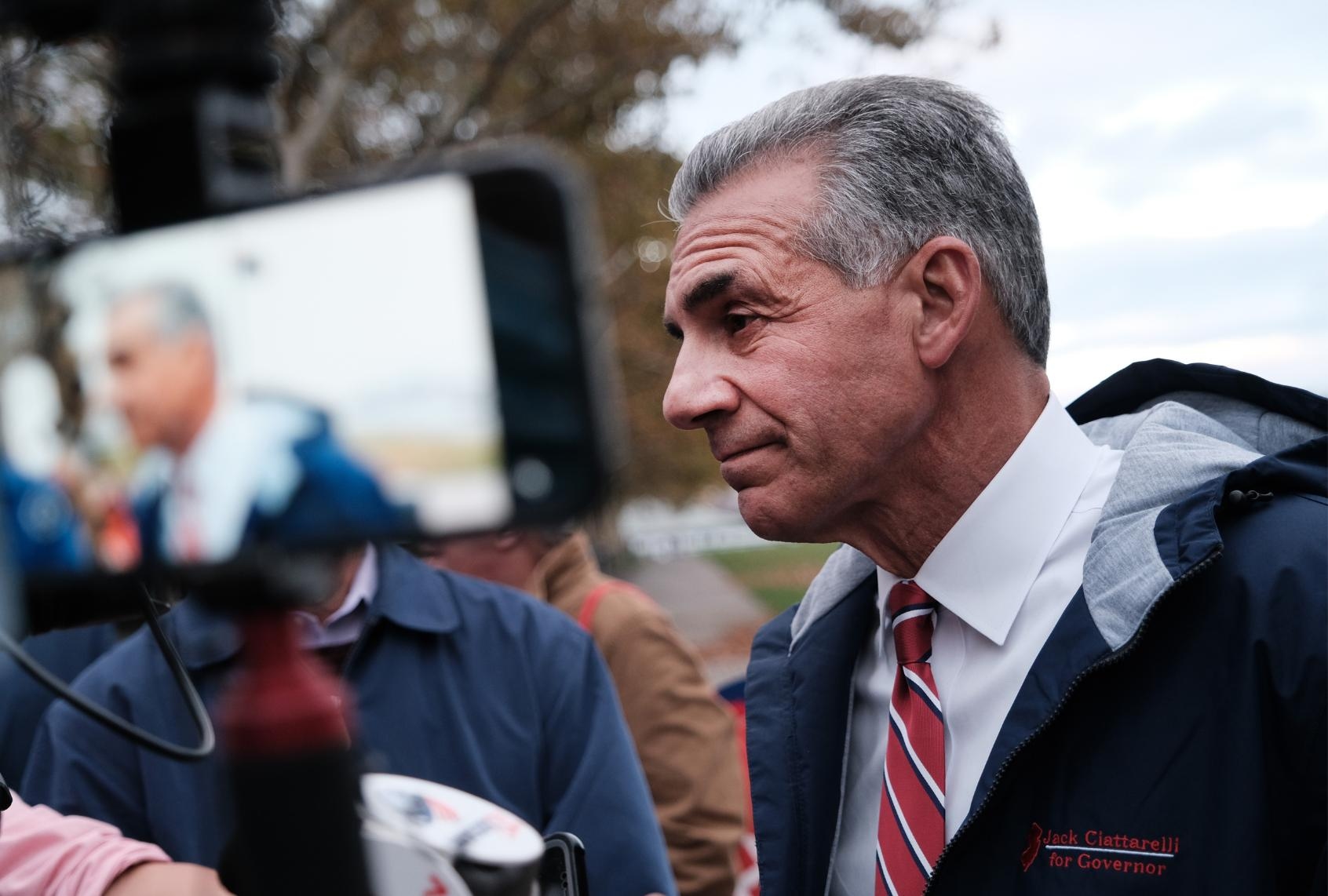 Il candidato governatore del New Jersey sostenuto da Trump lancia un appello imbarazzante agli elettori neri