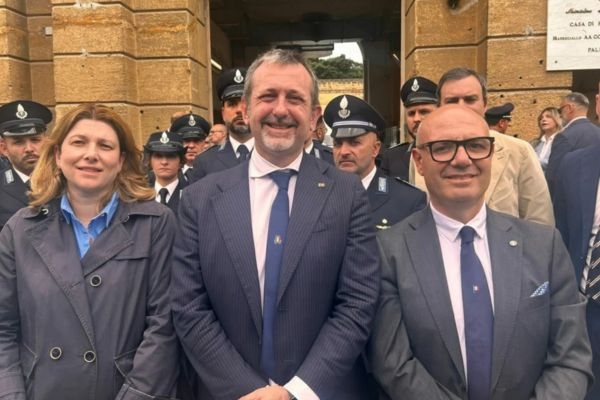 Delmastro, Palermo'da Ucciardone'yi ziyaret etti "Hükümet hapishanelere büyük bir taahhütte bulunuyor"