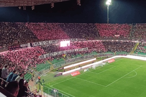Palermo iyi bir başlangıç ​​yaptı: Reggiana, Barbera'da 2-1 yenildi