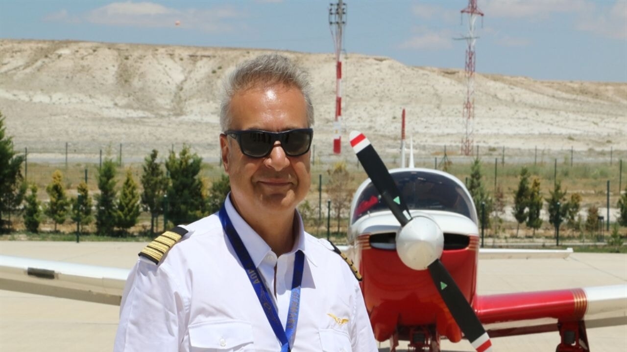 Pilot of crashed plane dies