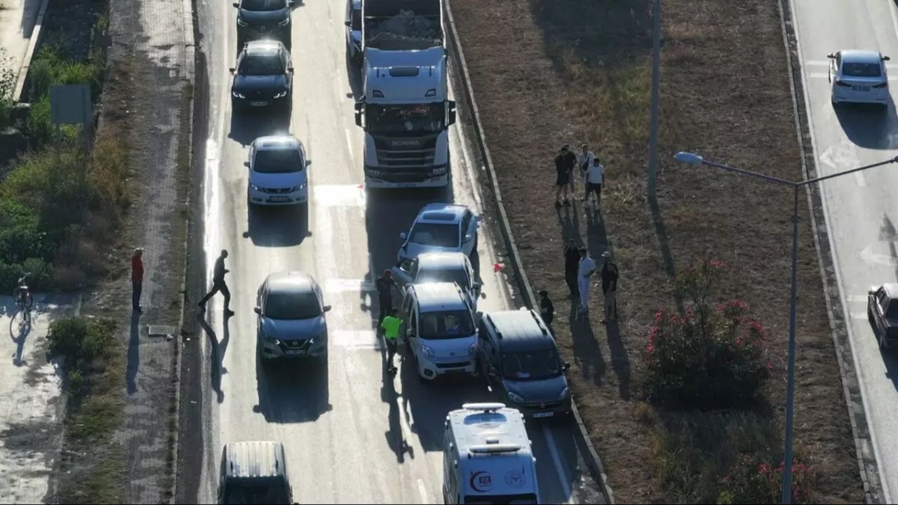 En Samsun se produjo un accidente en cadena: cinco vehículos chocaron entre sí.