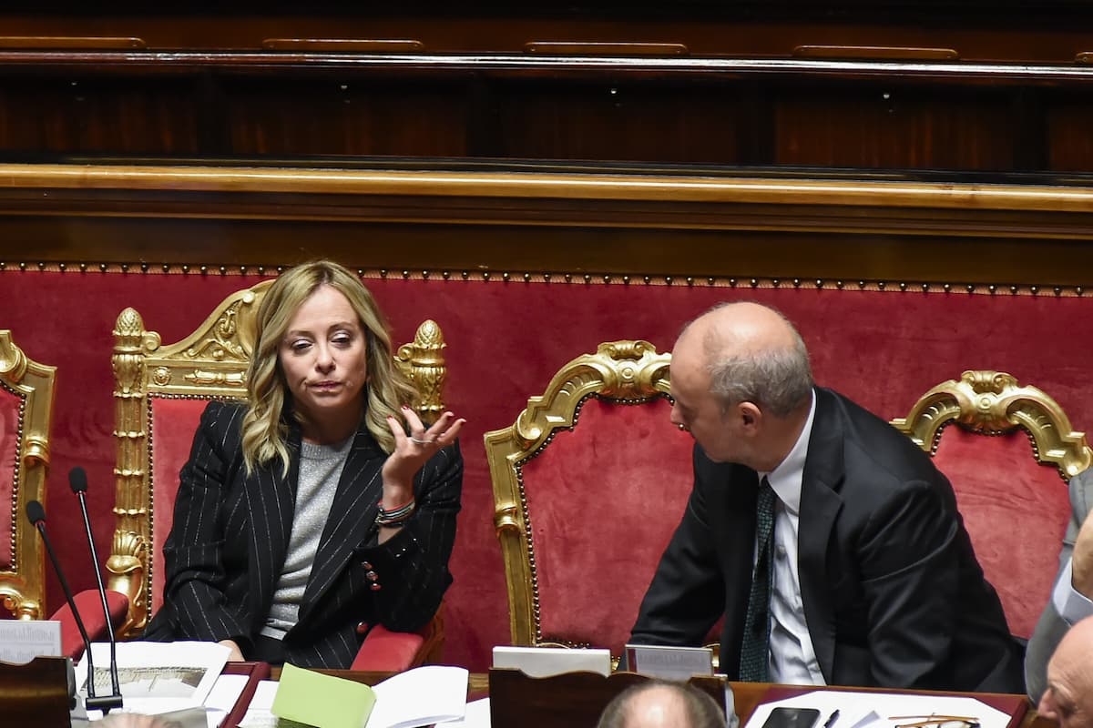 Meloni's Italië onthoudt zich, net als Rusland en Iran, van stemming over de goedkeuring van de WHO-"Pandemieovereenkomst"