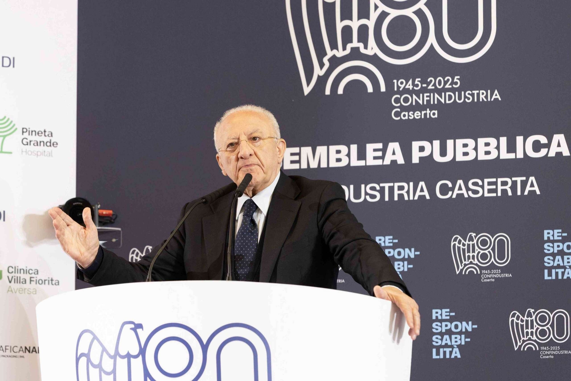 Tercer trimestre, la lección de historia de la Consulta