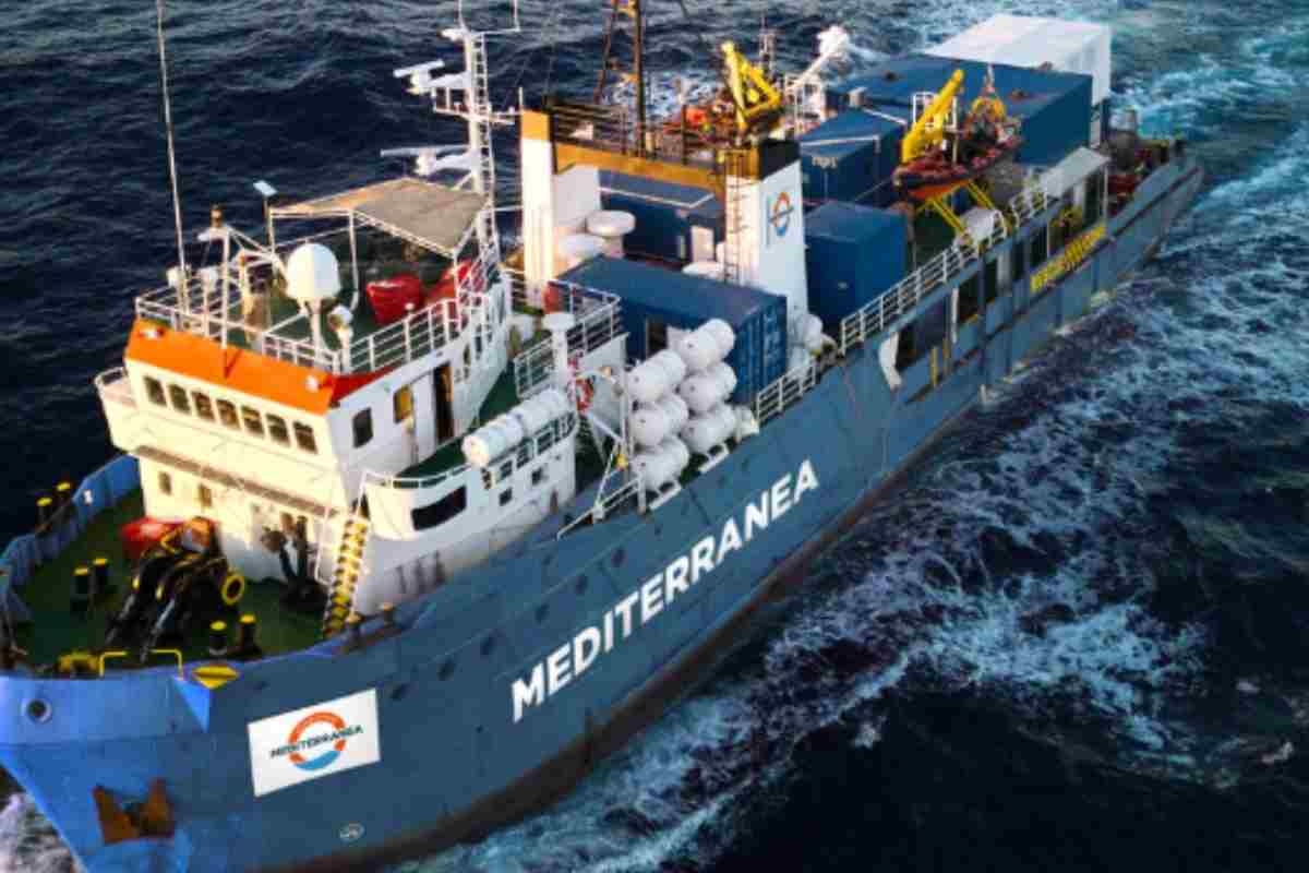 Così la ong Mediterranea sfida giudici e giornali di destra