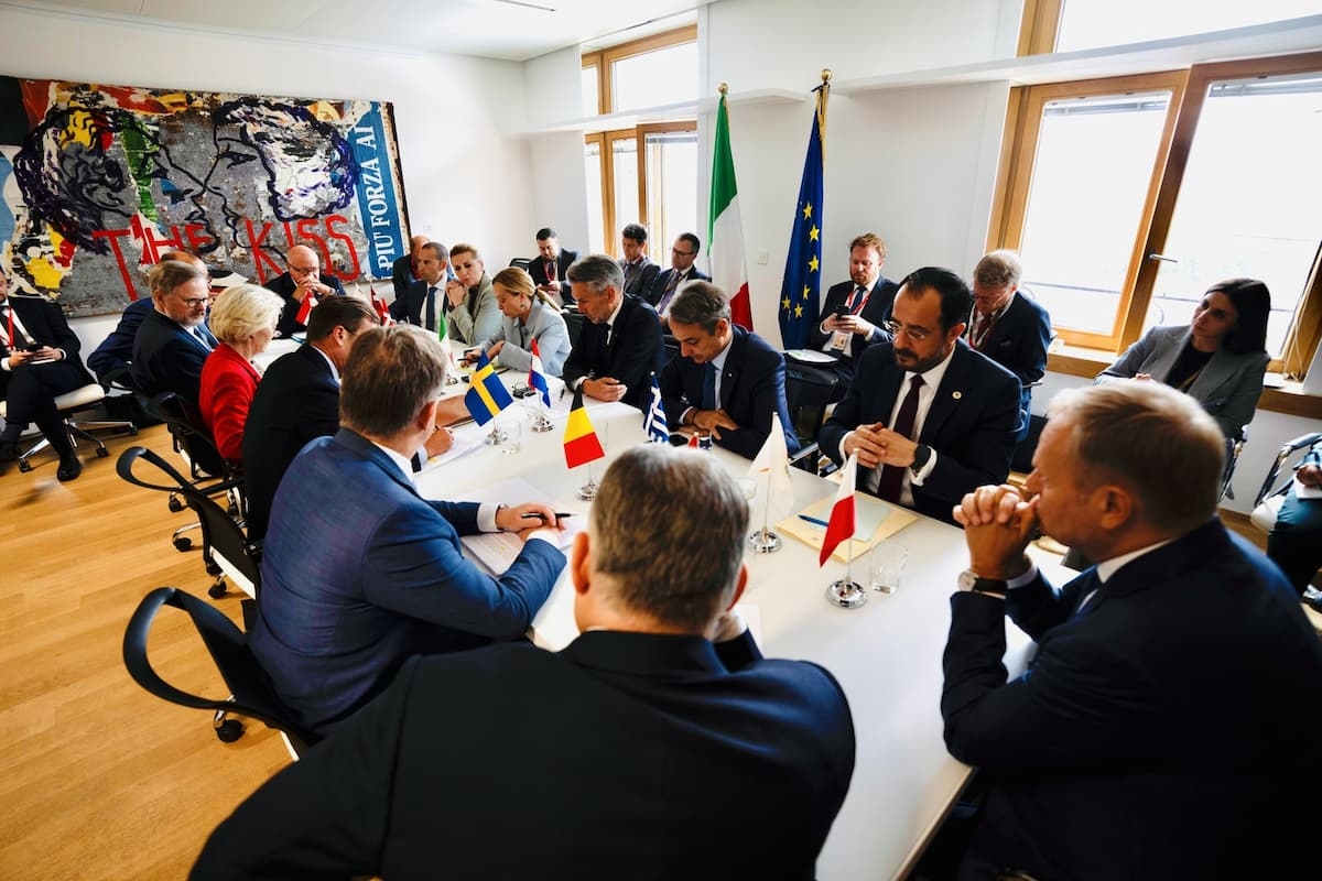 Deveres, EUA abertos a adiar medidas contra a Europa: França e Alemanha rompem acordo com Trump