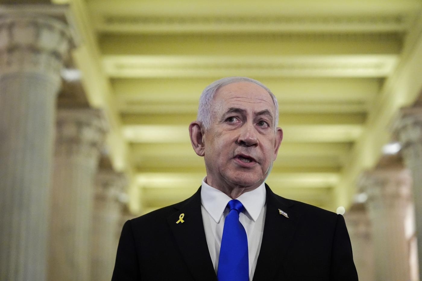 Il piano di Netanyahu per Gaza, tregua e poi i palestinesi da deportare: il cessate il fuoco è un contentino a Trump