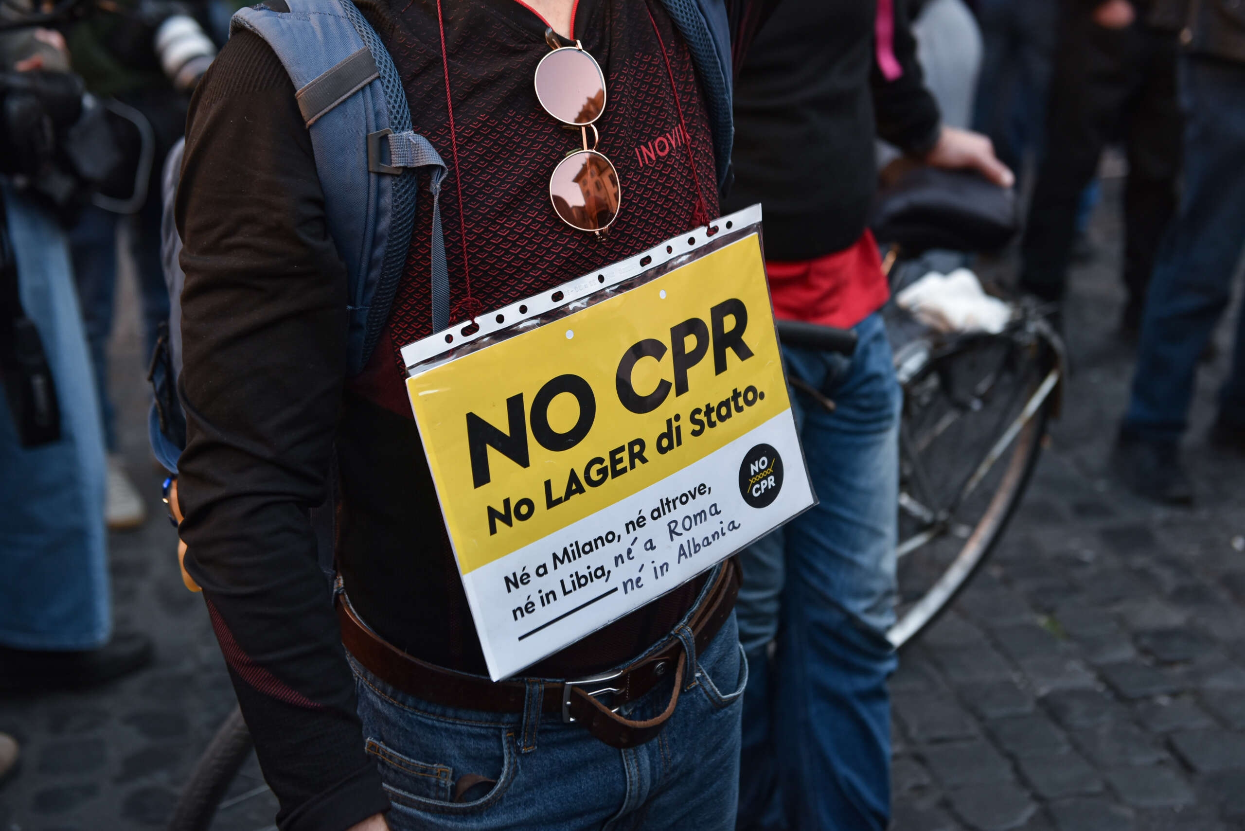 Perché la Consulta ha bocciato i Cpr: ora tocca ai giudici liberare gli ‘ostaggi’