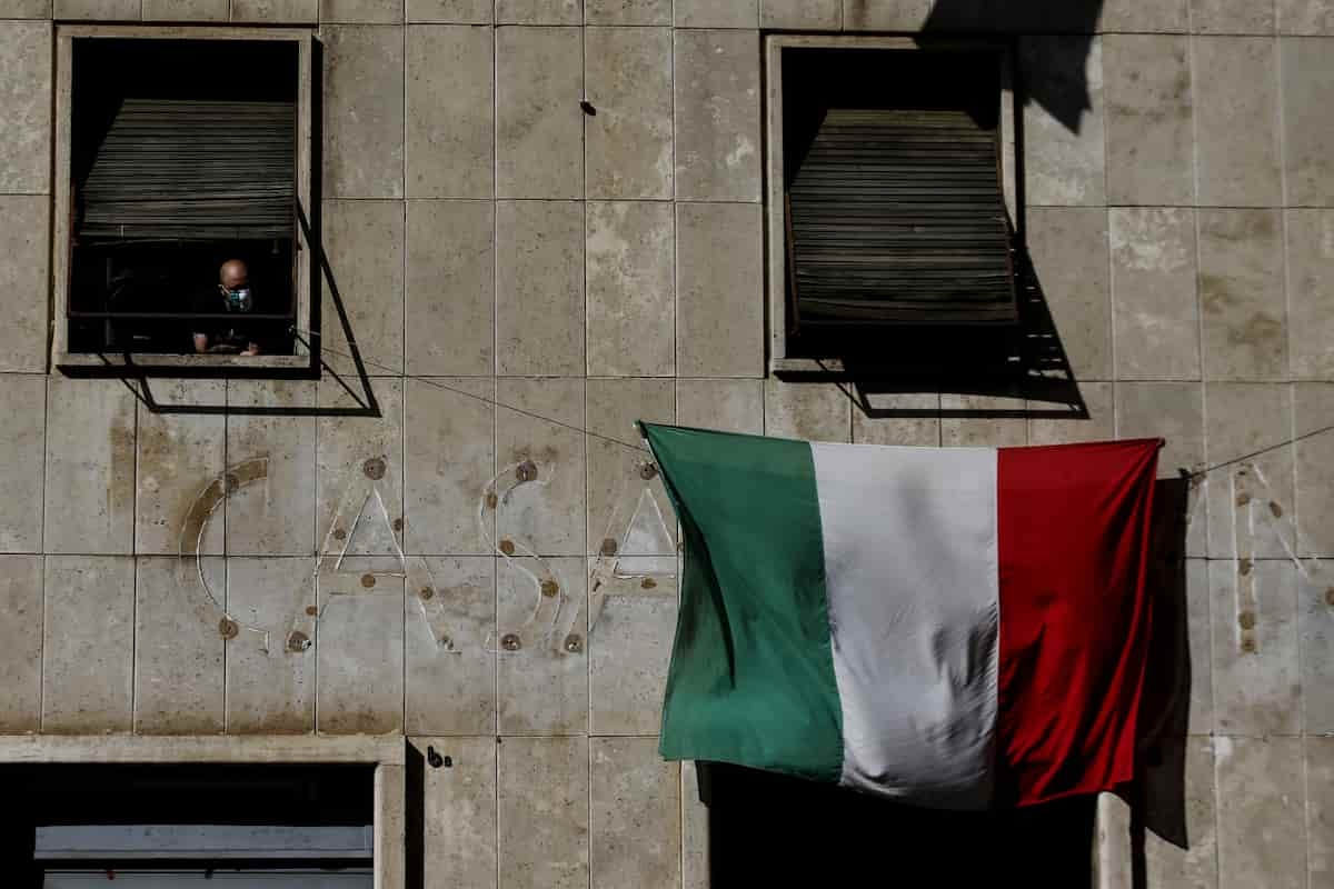 CasaPound: „Leoncavallo? Die Räumung ist ein Bluff, es geht nur ums Geschäft. Wir werden das Gebäude verteidigen, wir ziehen hier nicht weg.“
