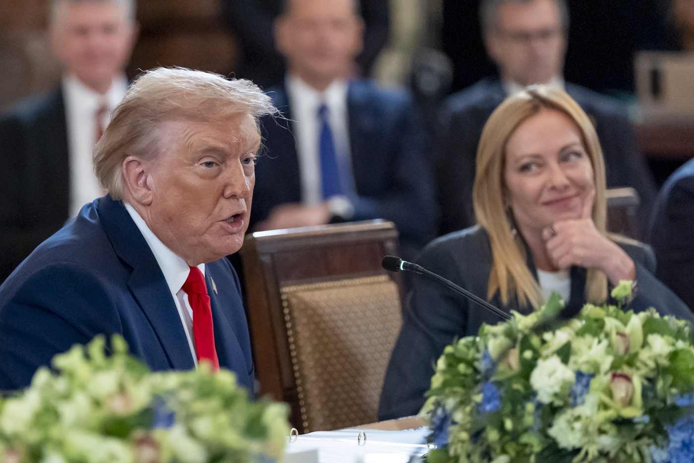 In der Ukraine ist der Frieden noch lange nicht vorbei, und Meloni und ihre Verbündeten sind gezwungen, sich neu zu positionieren: Trumps Unterstützungssystem ist ungewiss, es bleibt nur noch die EU.