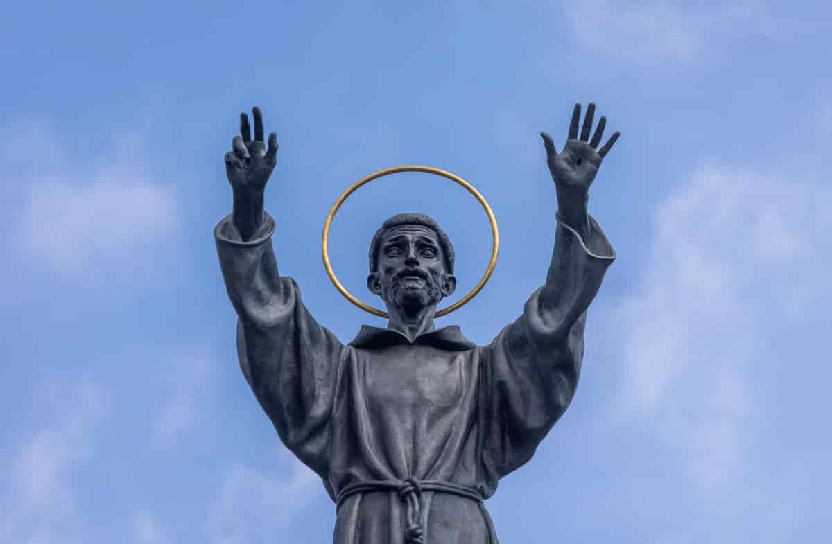 La Saint François sera une fête nationale en Italie : « Mais le gouvernement de Meloni ne parvient pas à refléter le besoin des pauvres et la force du dialogue. »