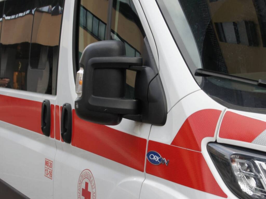 Busto Arsizio - Family hit by car on Via Mazzini in Busto, five people rescued - Busto Arsizio/Altomilanese - Varese News