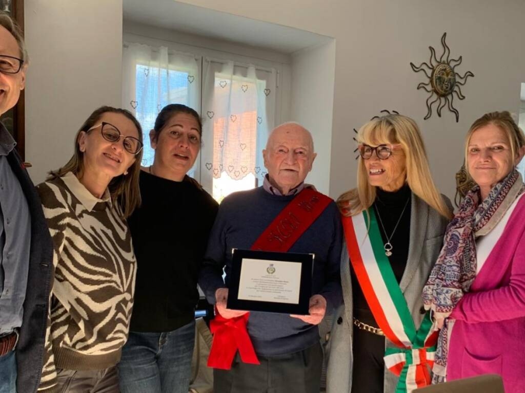 Ispra - Ispra celebrates Giuseppe Buzzi's 100th birthday: "A life rich in values, an example for us all" - - Varese News