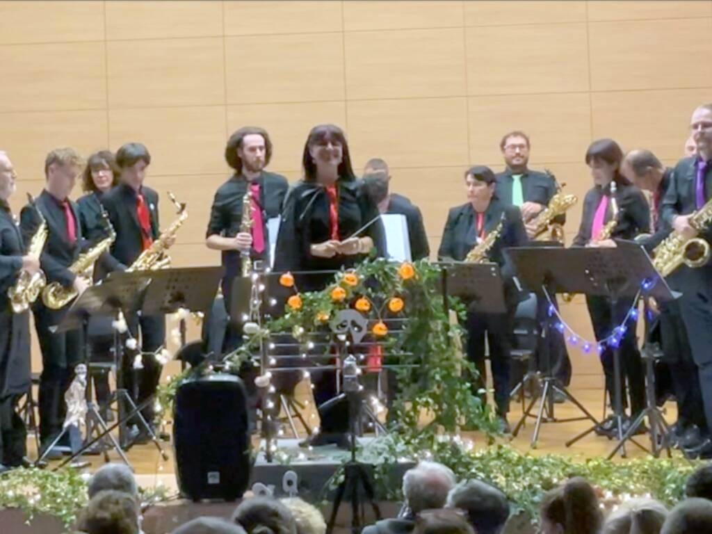 Varese - The Ensemble de Saxophones' Halloween musical pranks in Como and Varese - - Varese News
