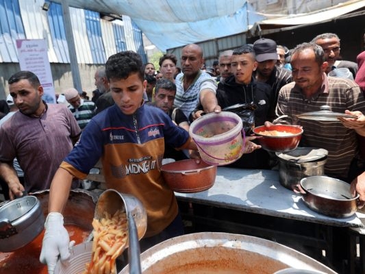 Riaprono i nuovi centri di aiuto a Gaza