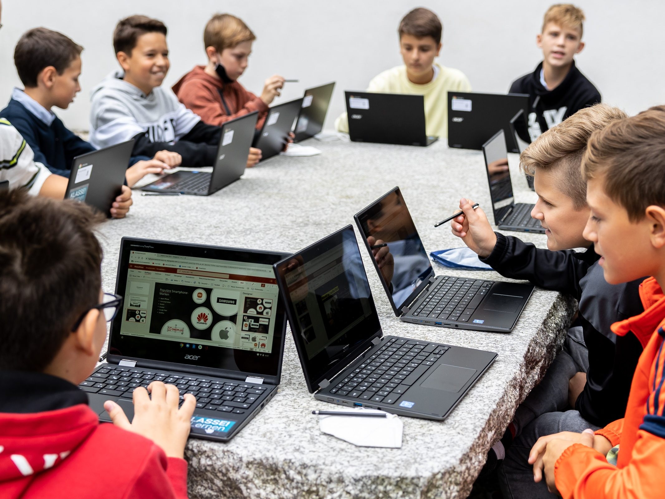 Rafforzata la protezione dei minori sui computer portatili degli studenti