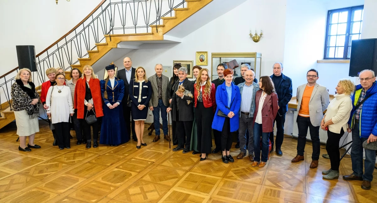 Uma cápsula do tempo foi aberta no castelo de Krasiczyn [FOTOS]