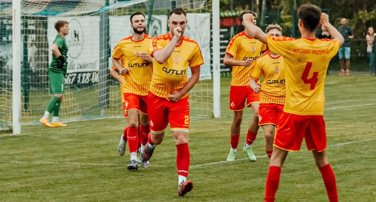 "Enter the Dragon" van de nieuwkomer uit Urzejowice. Indrukwekkende triomfen voor Orzeł, Czuwaj en Sokół
