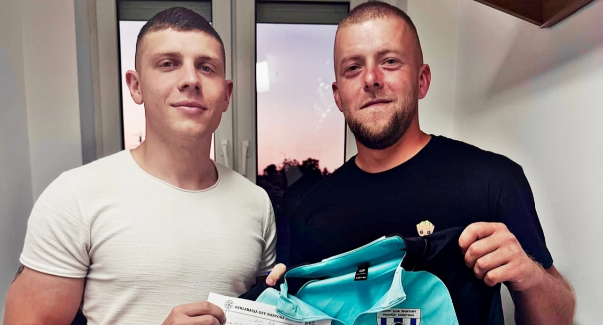 Pogórze Rokietnica, Błękitni Futory, Wiar Huwniki e GKS Zarzecze são os líderes do grupo na classe B