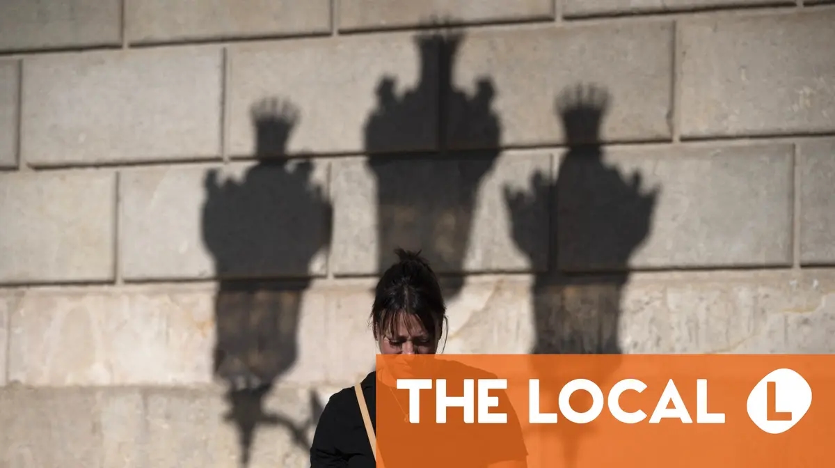 Cinco millones de personas en Barcelona reciben alertas SMS en sus teléfonos.