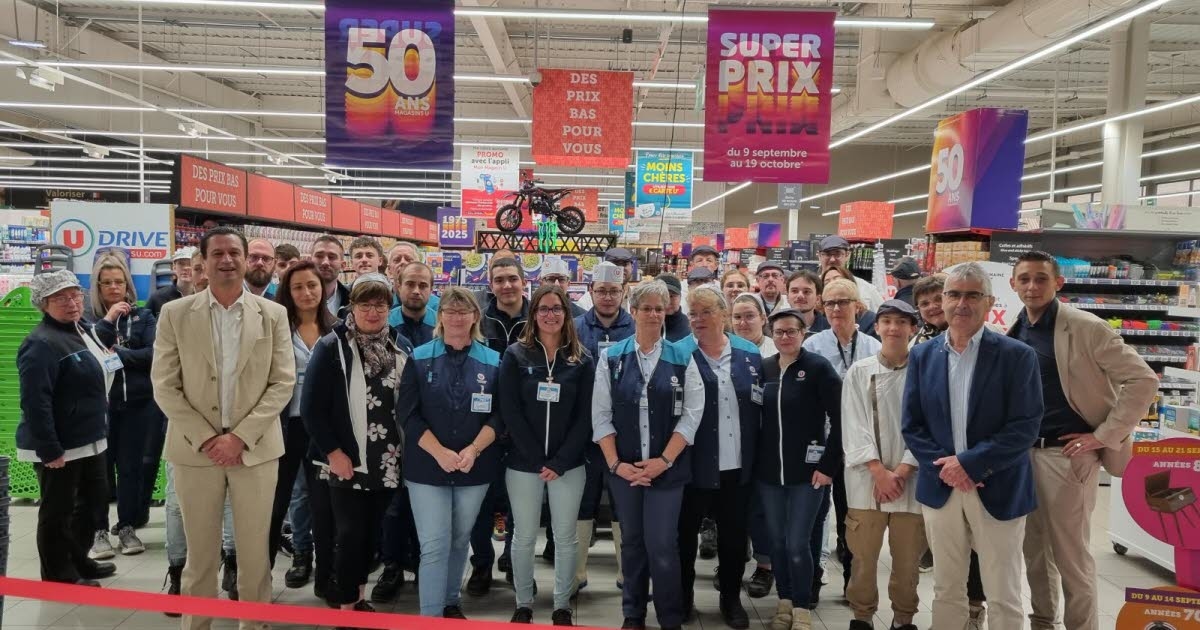 Saulieu. İki gün kapalı kalan Bi1 süpermarketi, Süper U'ya dönüşüyor
