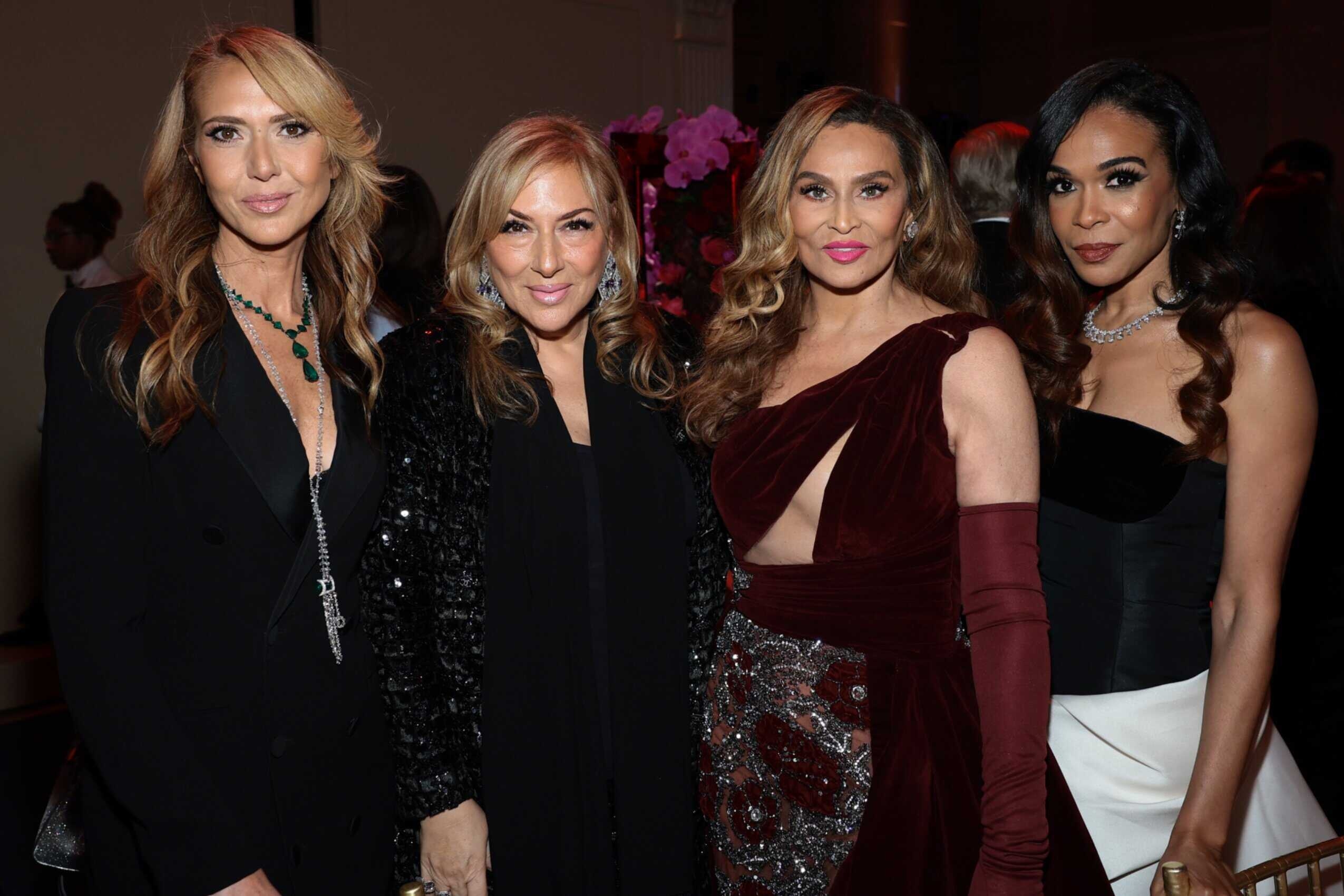 Angel Ball чествует Тину Ноулз, Эми Грин и Скай Хэнки