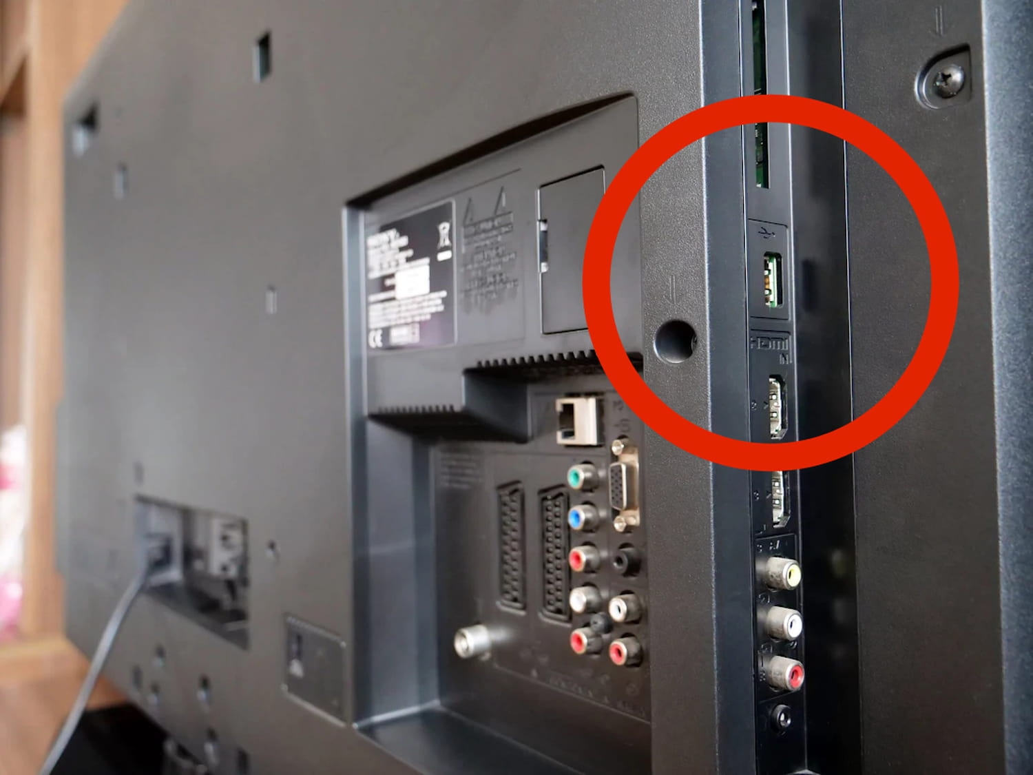 Televizyonunuzun USB girişi sadece film izlemek için değil, onunla yapabileceğiniz her şey