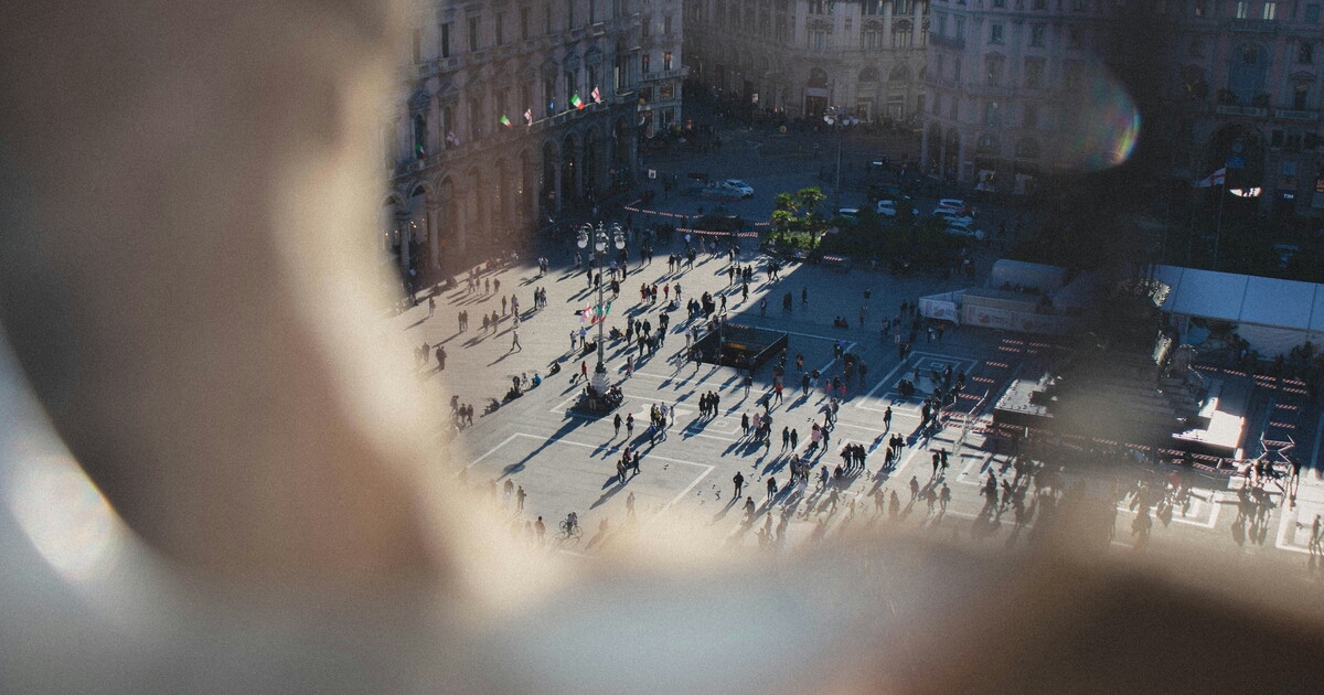 Нет, богатый Милан не пожирает свою молодёжь. Финансы здесь говорят с ними.