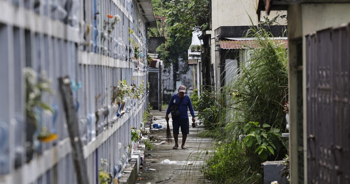 Alla morte non vogliamo pensare, non sapendo più che posto darle nella nostra cultura
