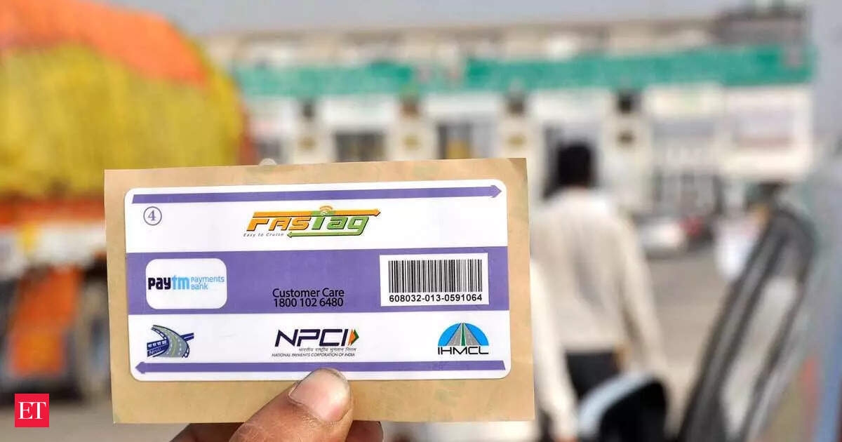 Non-FASTag users to pay more in cash, less via UPI
