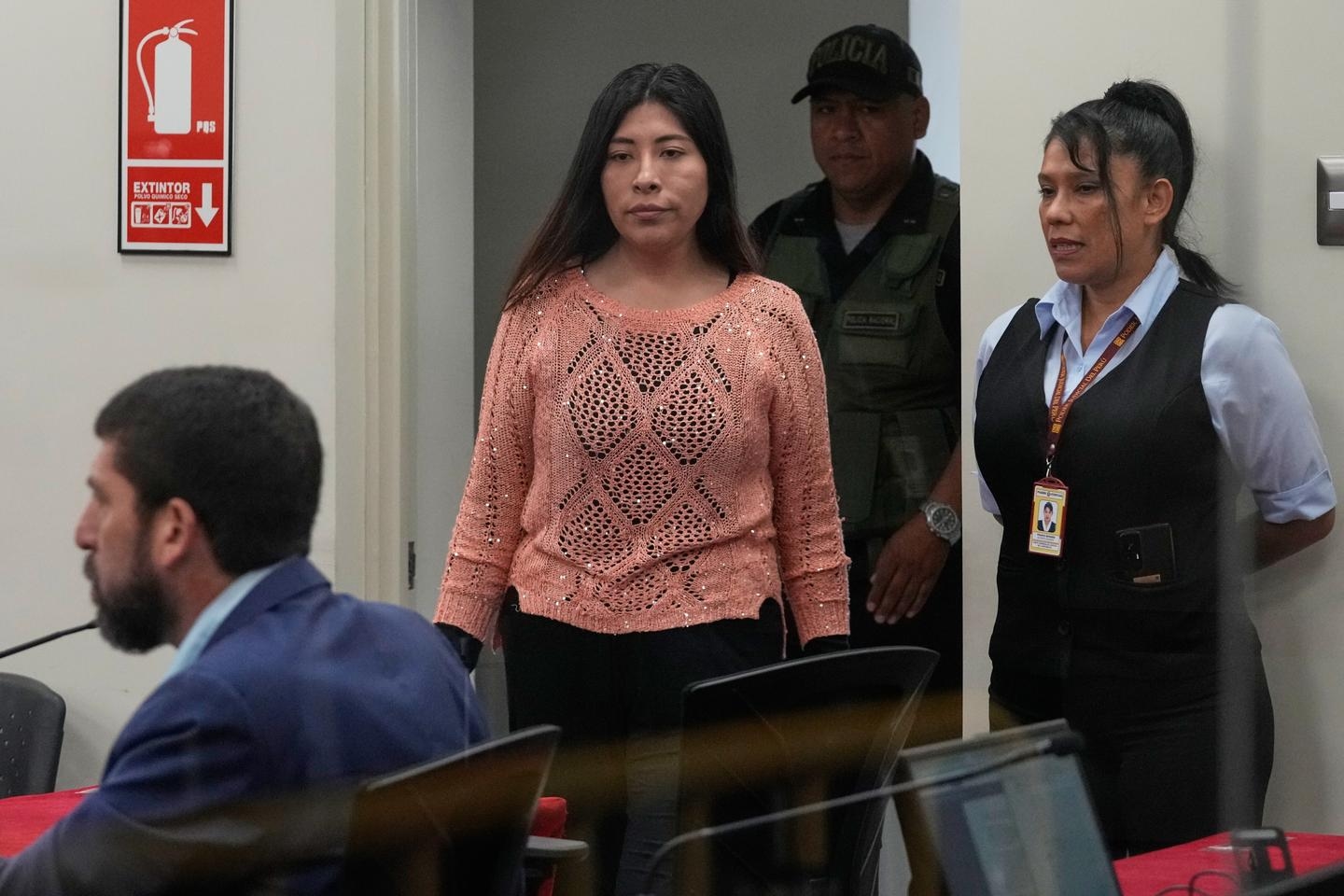 Perú rompió relaciones diplomáticas con México después de que este último concediera asilo a la ex primera ministra Betsy Chávez.