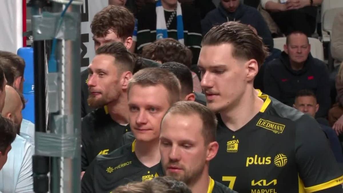 Skras deutlicher Sieg! Stilons Volleyballspieler hatten einen schwachen Saisonstart.