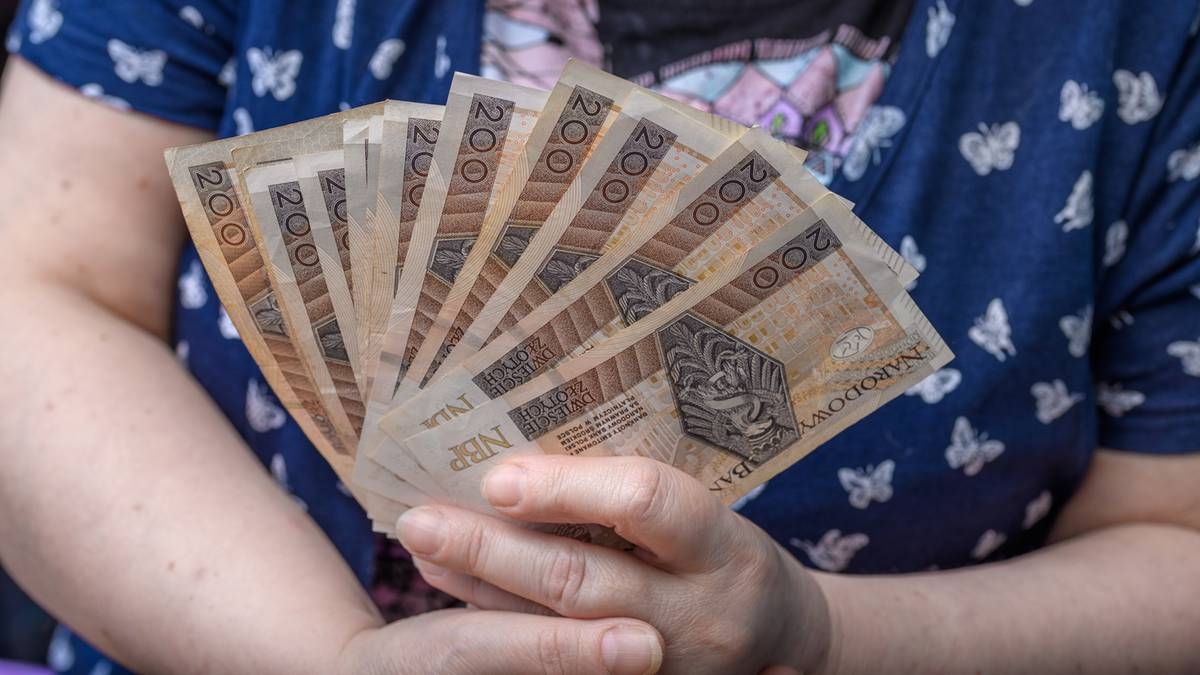 Widow's pension for more seniors? Calls to change regulations